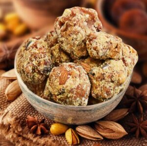 Pure Desi Gur with Nuts