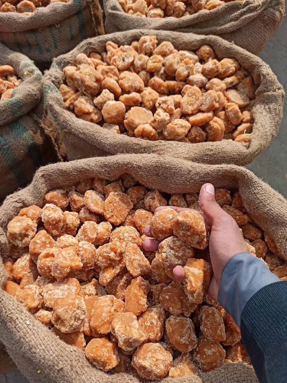 Simple Pure Desi Gur - Image 3