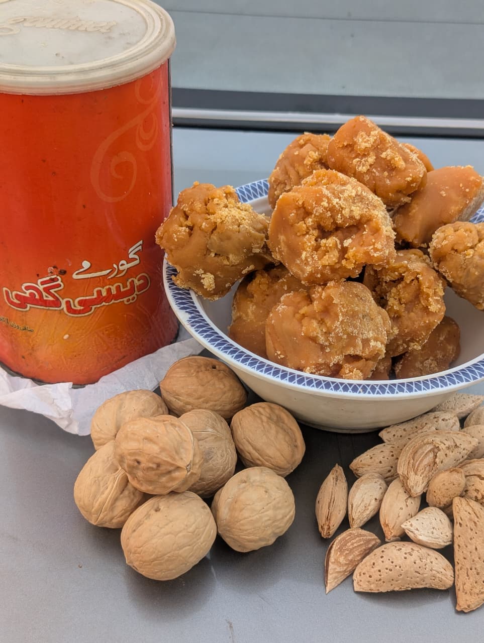 Pure Desi Ghee Jaggery (Gur) Nuts Mix – Almonds & Walnuts | دیسی گھی کا خالص گڑ نٹس مکس - Image 2