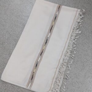 Swat Islampur Handmade Pure Lambswool  Shawl For Men - White - Image 5