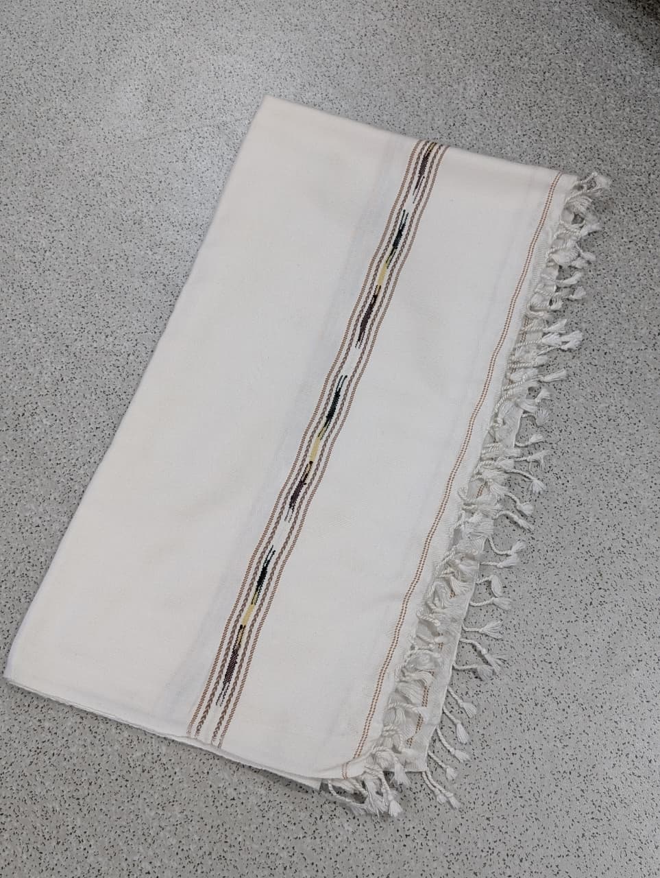 Swat Islampur Handmade Pure Lambswool  Shawl For Men - White - Image 5